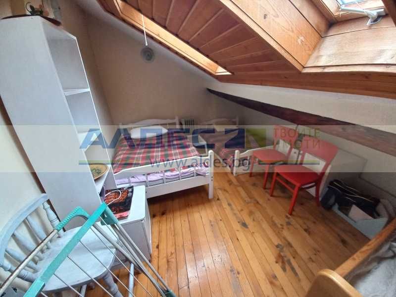 Обзаведена, автентична къща в центъра на гр. Банско!