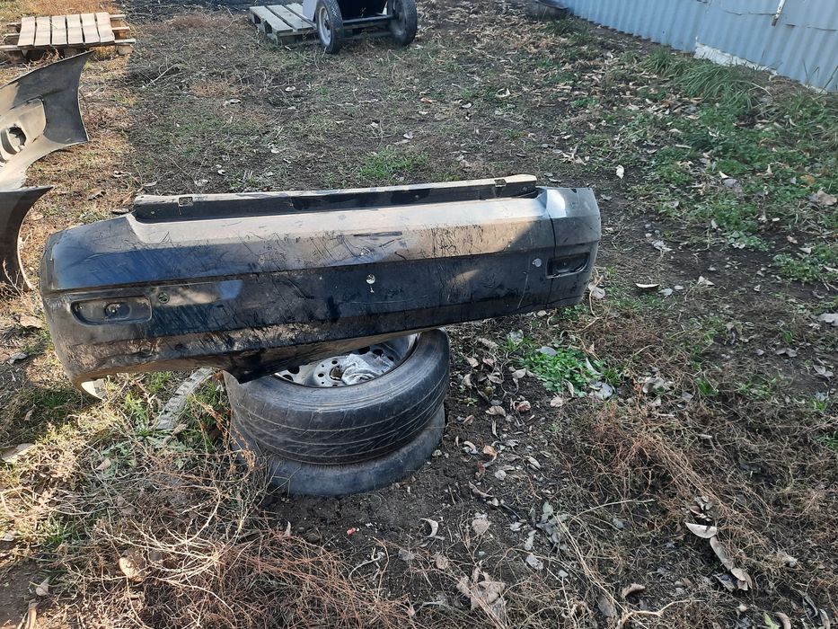 Продам задний бампер Приора