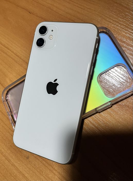 iPhone 11, в отличном состоянии