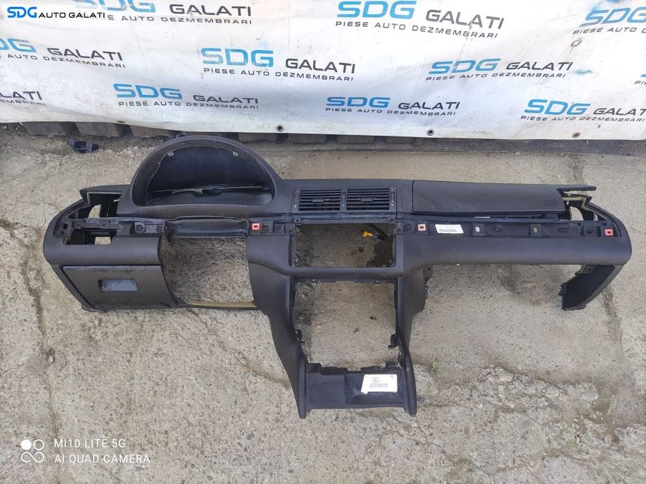 Plansa Bord Goala cu Capac Airbag BMW Seria 3 E46 1998 - 2006