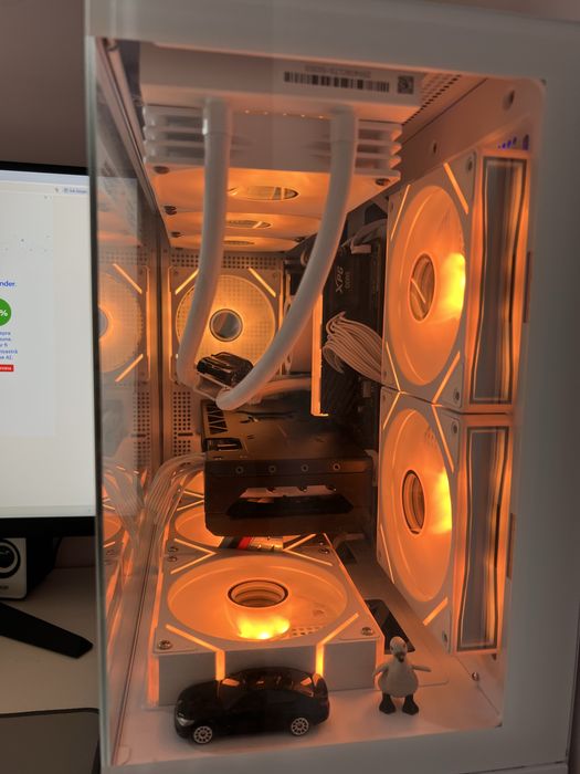 Pc gaming ryzen 7 7800x3d, rx 7800xt, 32gb ram 6000MT/s