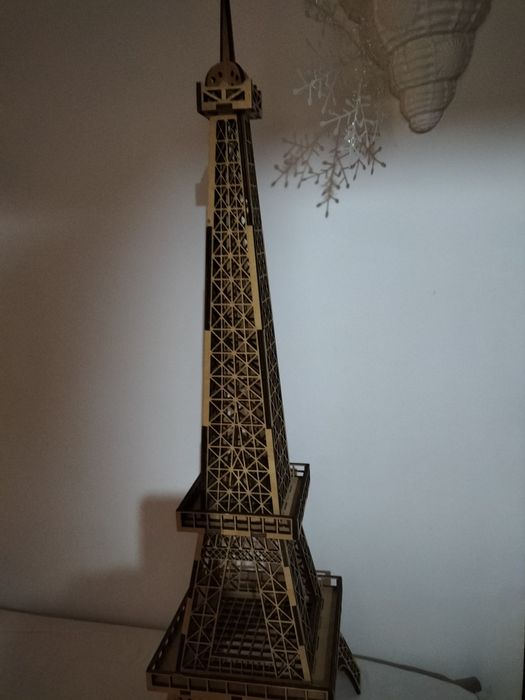 Сувенир Эйфелево башня