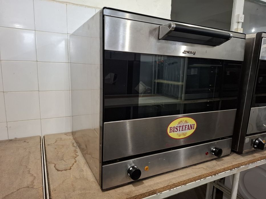 Професионална фурна Smeg