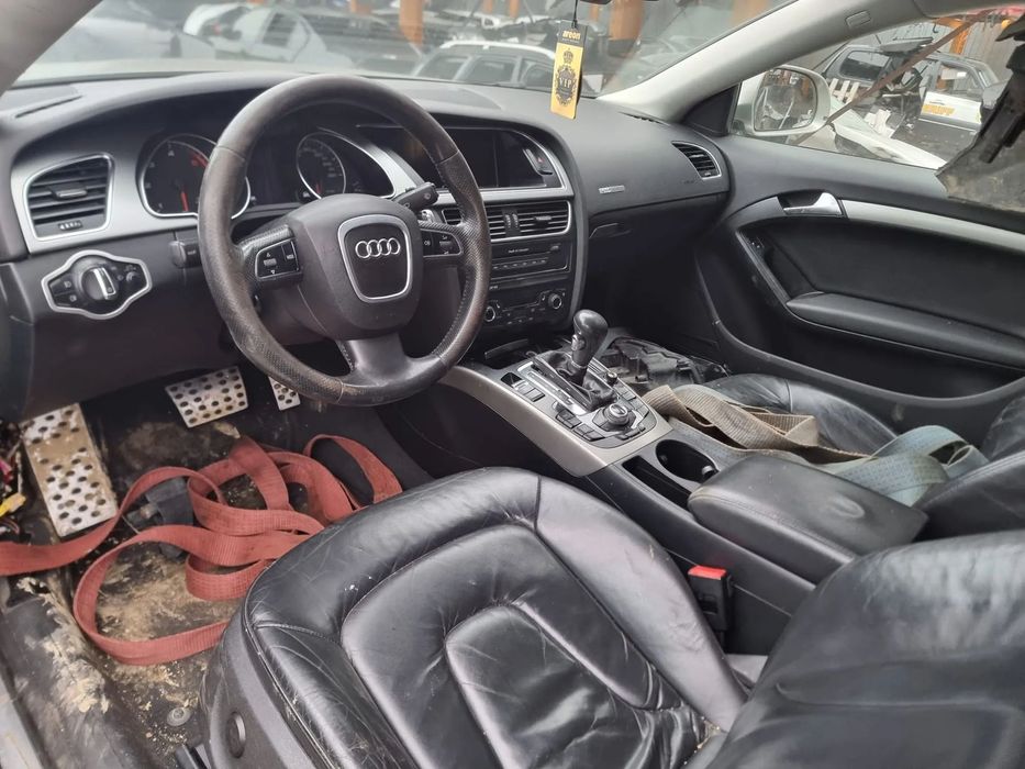 jante aliaj selector viteze bara spate armatura haion portbagaj stop tripla oglinda stanga dreapta  kit pornire clapeta acceleratie debitmetru aer spirala airbag volan plansa ceasuri bord cotiera consola centrala navigatie telescop amortizor calaret etrie