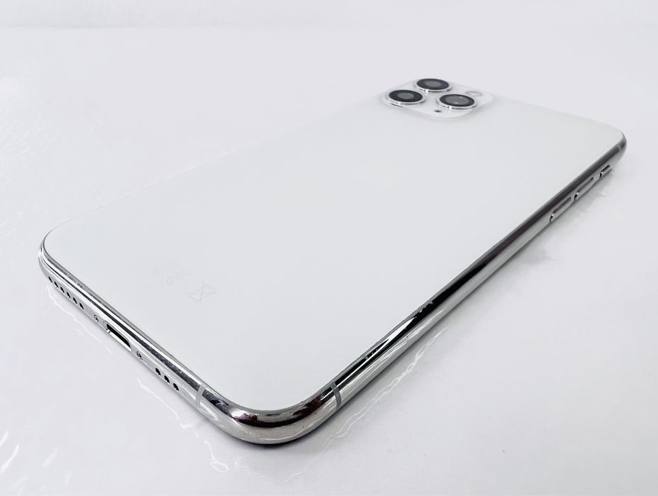 Apple iPhone 11 Pro 64GB Silver Отличен! Гаранция!
