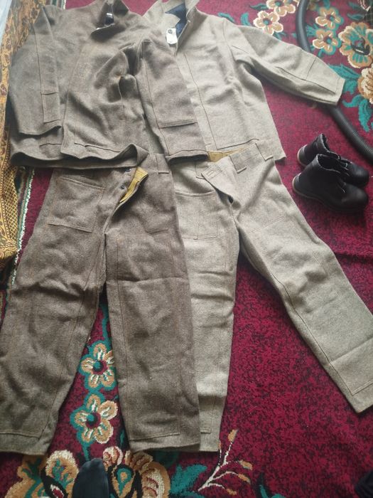 Суконка ва ботинка сотилади