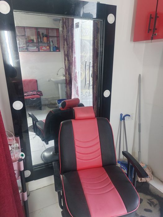 Салон нарсалари сотилади