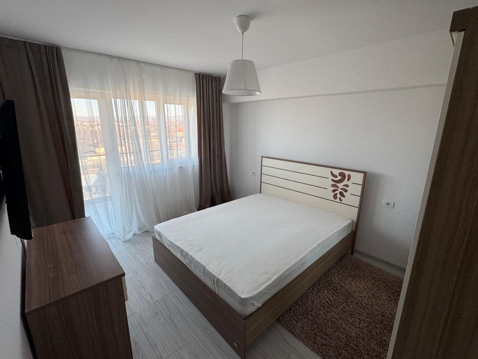 Inchiriez Apartament 3 camere | Bloc Nou |