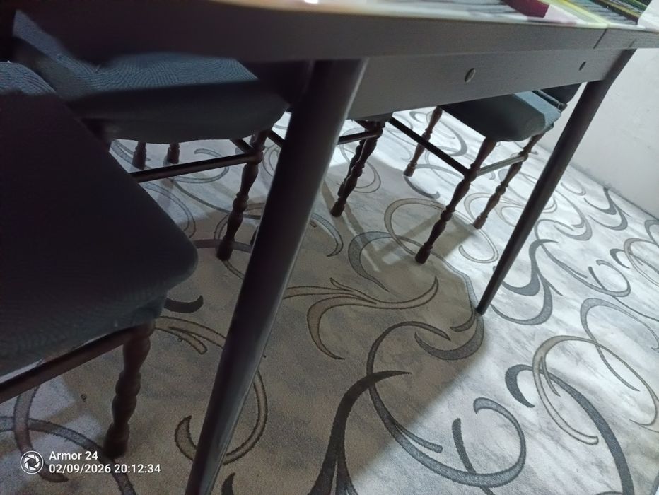 Продается стол раскладной.