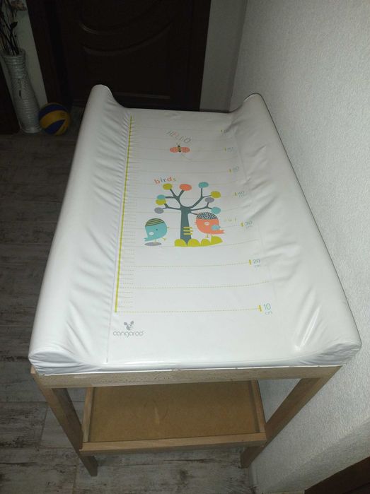 Маса за повиване ИКЕА и повивалник