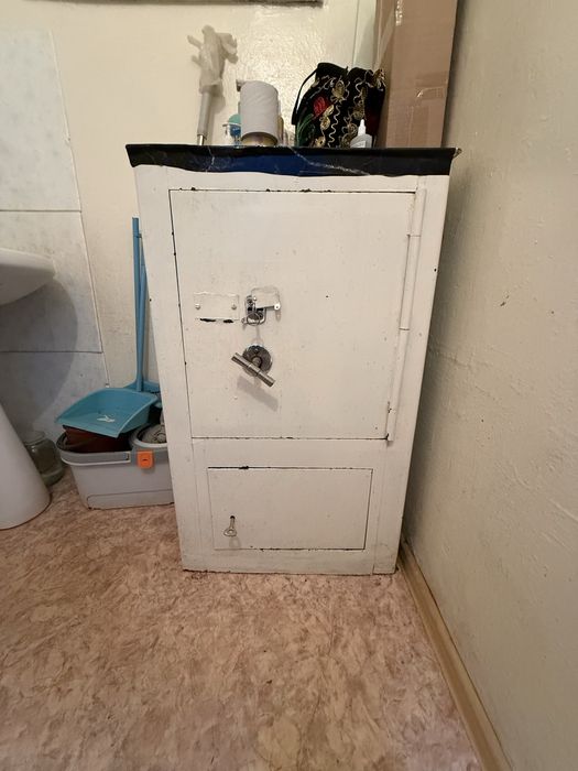 Продам сейф противопожарный