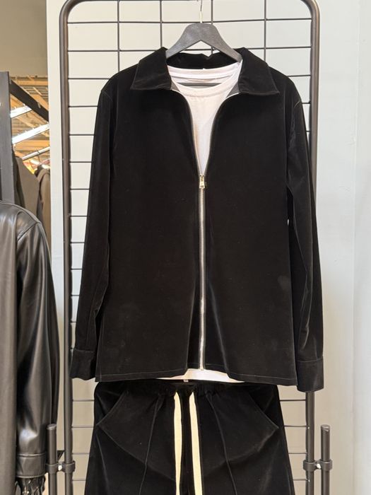 Compleuri Catifea! Camasa+ pantaloni cu sireturi lungi!