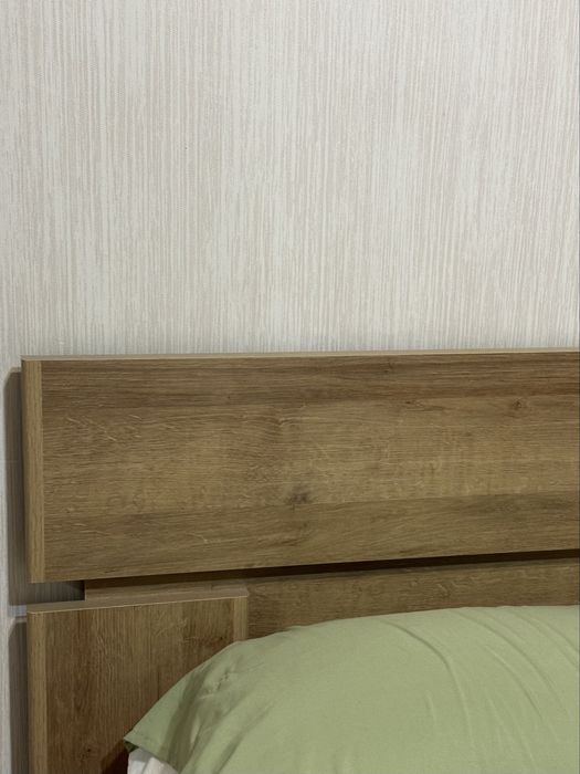 Спальный гарнитур дерево 112тыс