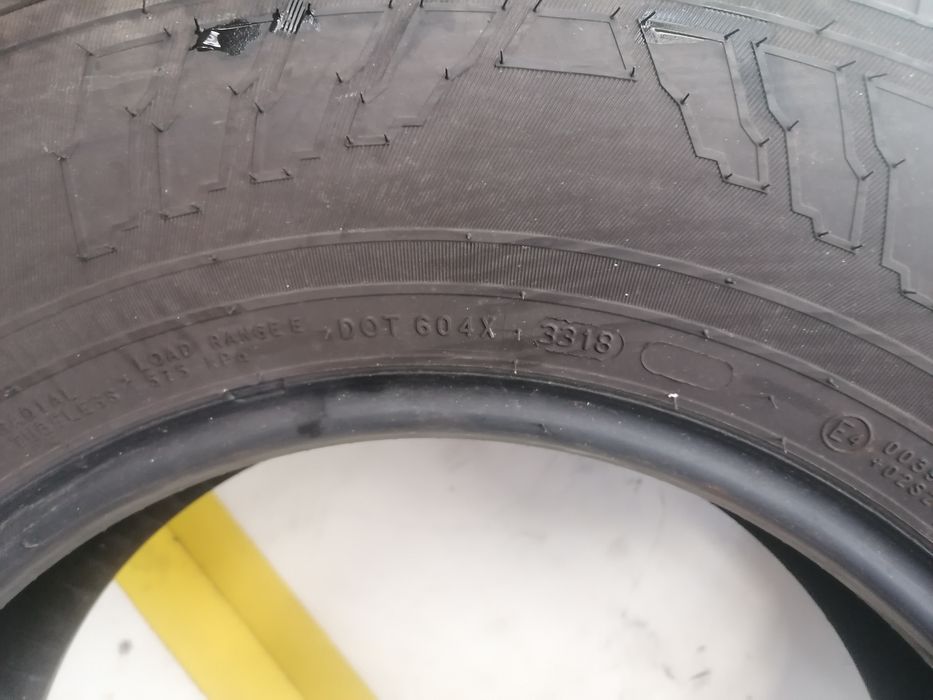 225/75/16C 4x Nokian iarna 120R dot 3318.   8,,73mm