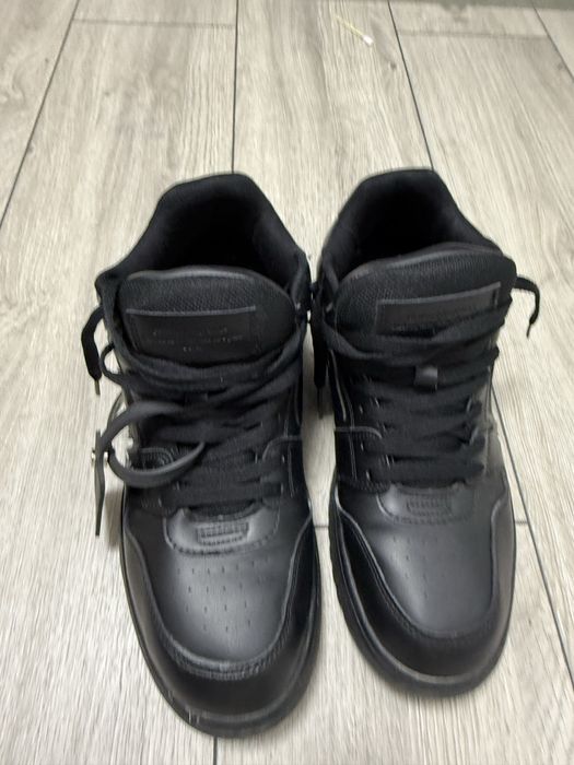 Off White Office “For walking” stare ca nou