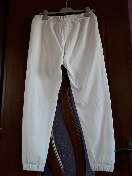 Vând Pantaloni de Trening Damă Nike Originali Mărimea XL Noi Italia