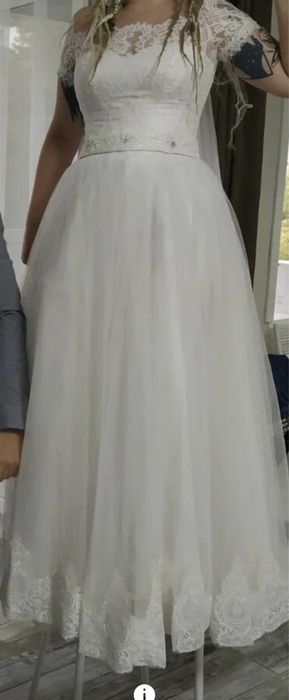 Свадебное платье с фатой