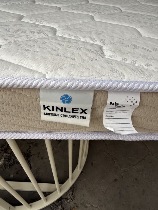 Продам детскую кровать и шкаф