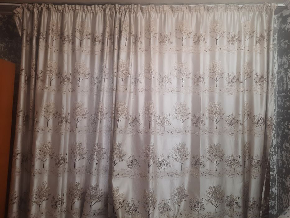 Продам шторы красивые