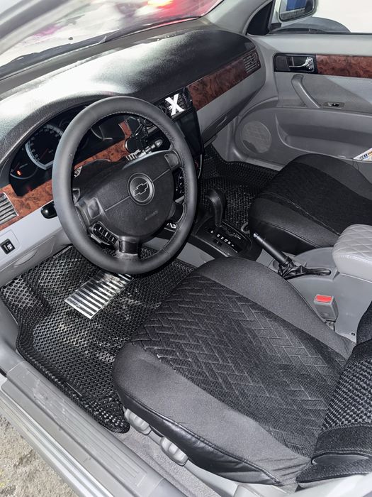 Chevrolet lacetti 1.6 2013 автомат