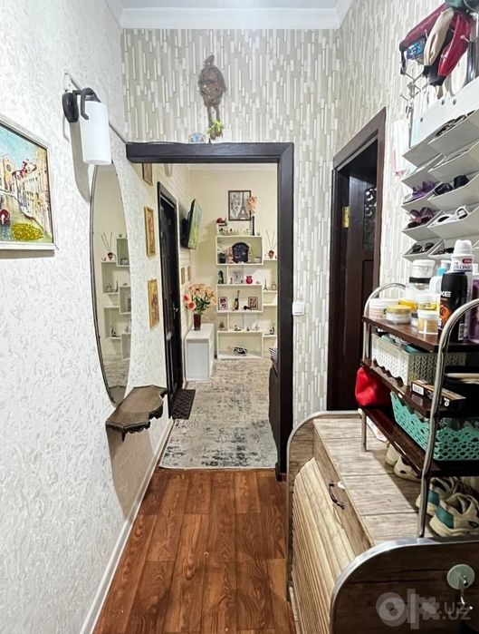 Метро Новза 10 минут  Продам 2/4/4