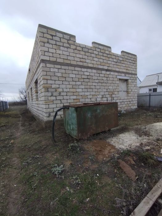 Продам недостроенный дом в Деркуле