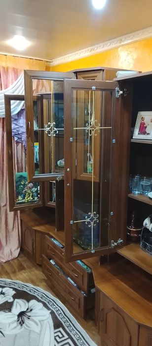 Продам горку(сервант)СРОЧНО!!!