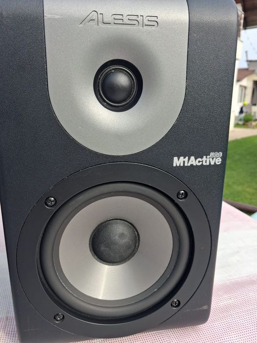 Boxe raft,monitoare active Alesis m1