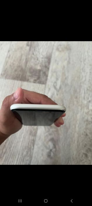 Продам айфон 11,iphone 11 идеал