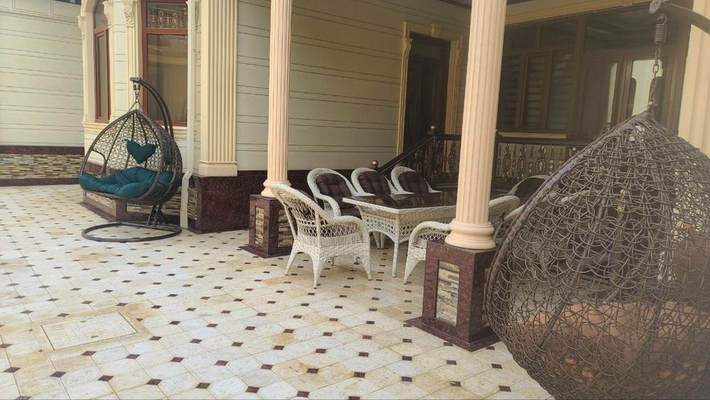 Ratan kachela va stol