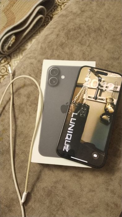 iPhone 16 Plus 128 ГБ Black