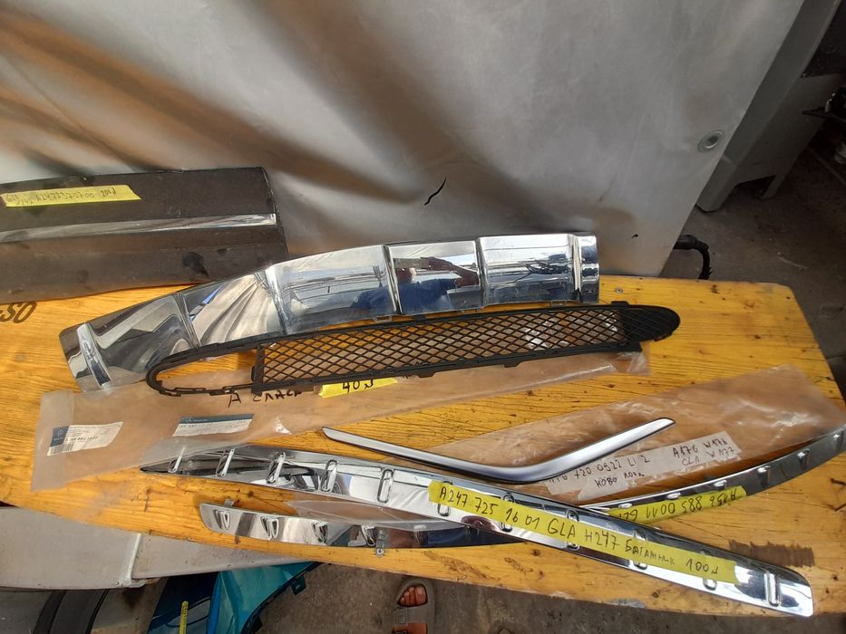 Лайсна решетка врата Mercedes  A246 Gla A156 A176/ A168 A292 C247 GL