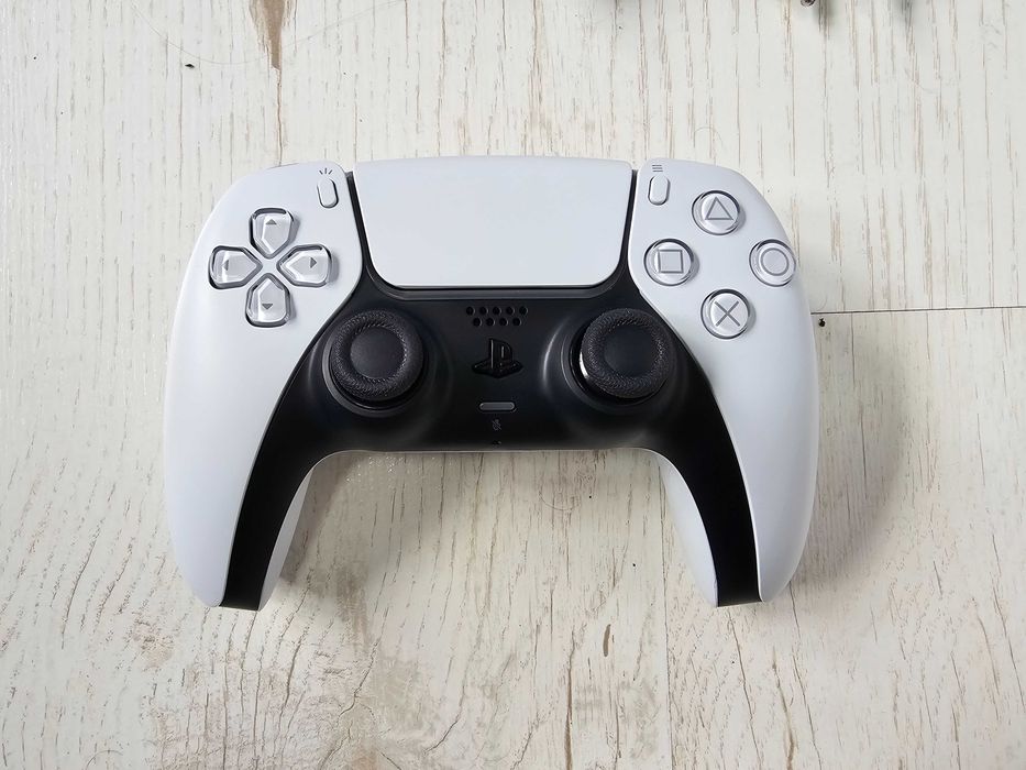 Playstation 5 дискова версия, пълен комплект със 6 игри