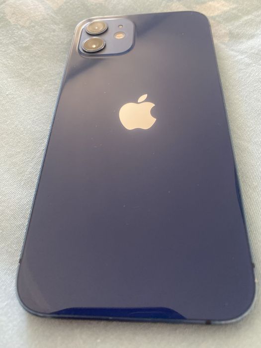 Продам Iphone 12