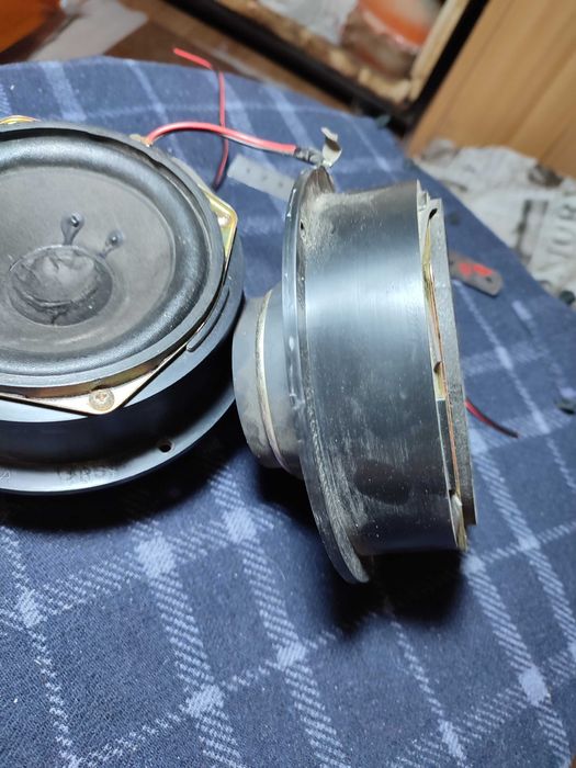 Динамики LG. Два.