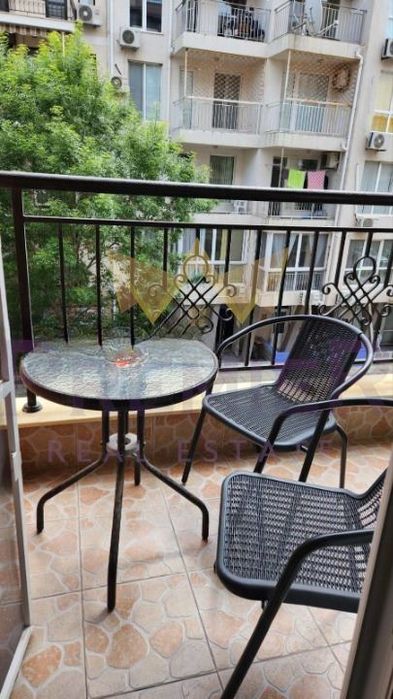 Продава се Двустаен апартамент в Поморие - 70 кв.м за 2250 €/кв.м - Снимка #3