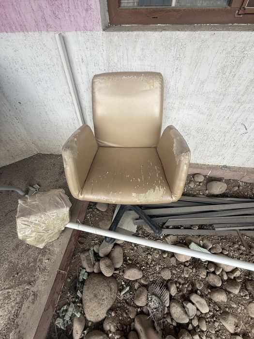 Кушетка и кресло недорого