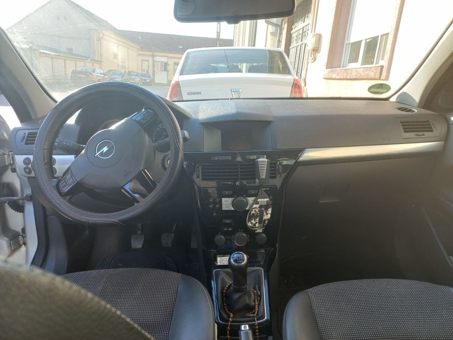 Vand  sau schimb Opel Astra H