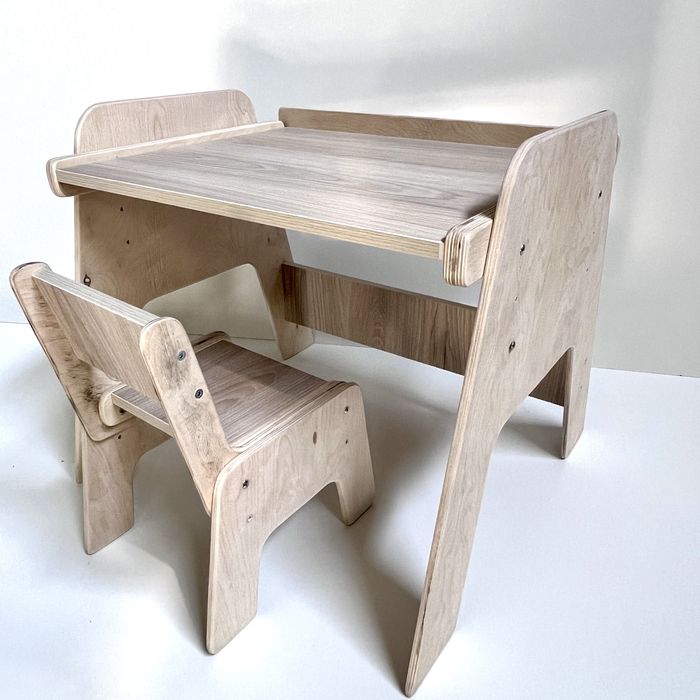 Десикий растущий стол