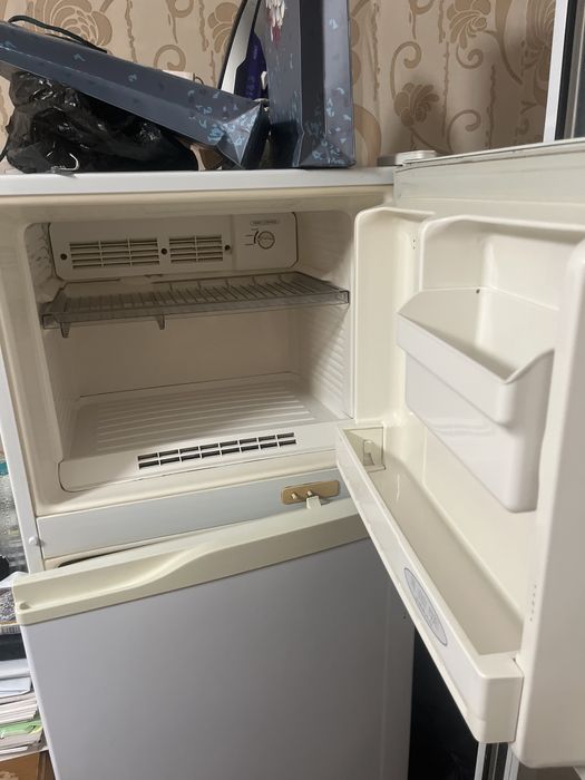 продоется золодильник samsung