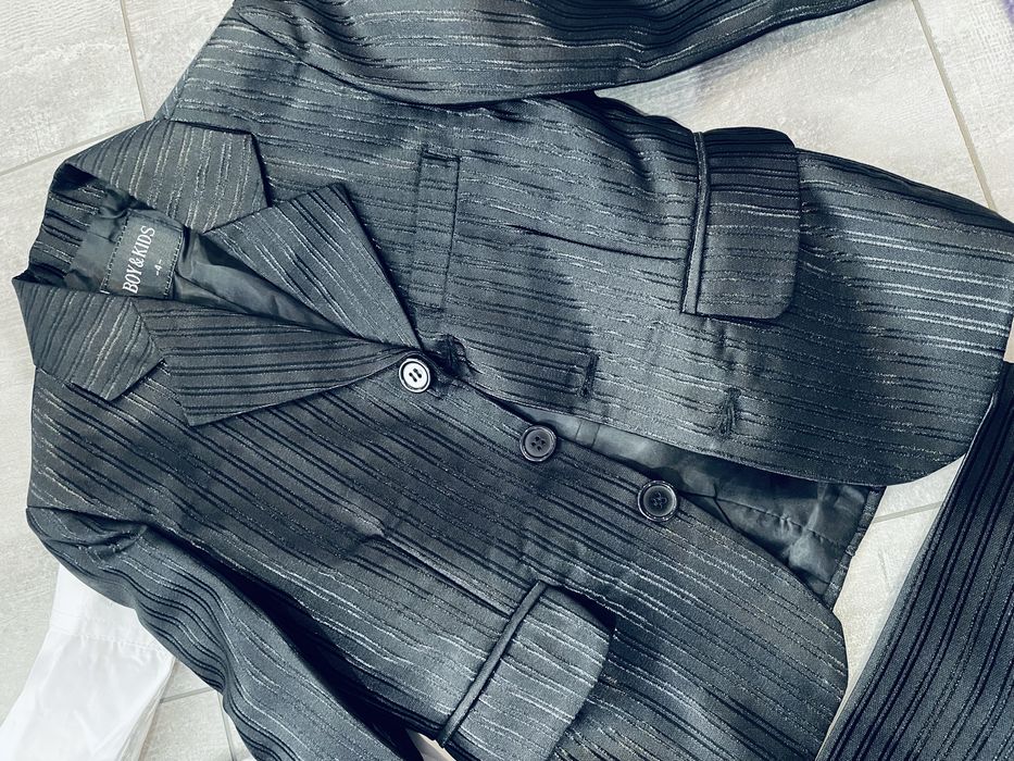 Елегантен Детски Костюм от 5 части - 4г.