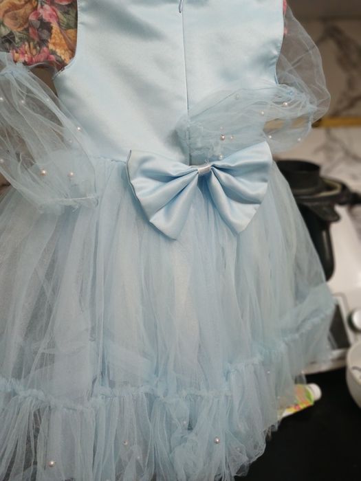 Детская платья,нарядная платья