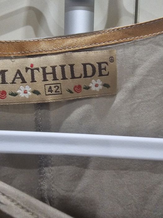 Bluze si pantaloni Mathilde