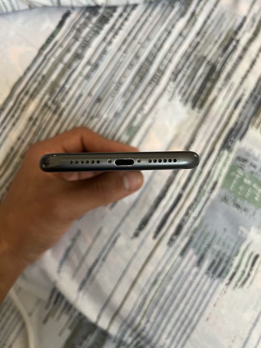 срочна iphone 11 black
