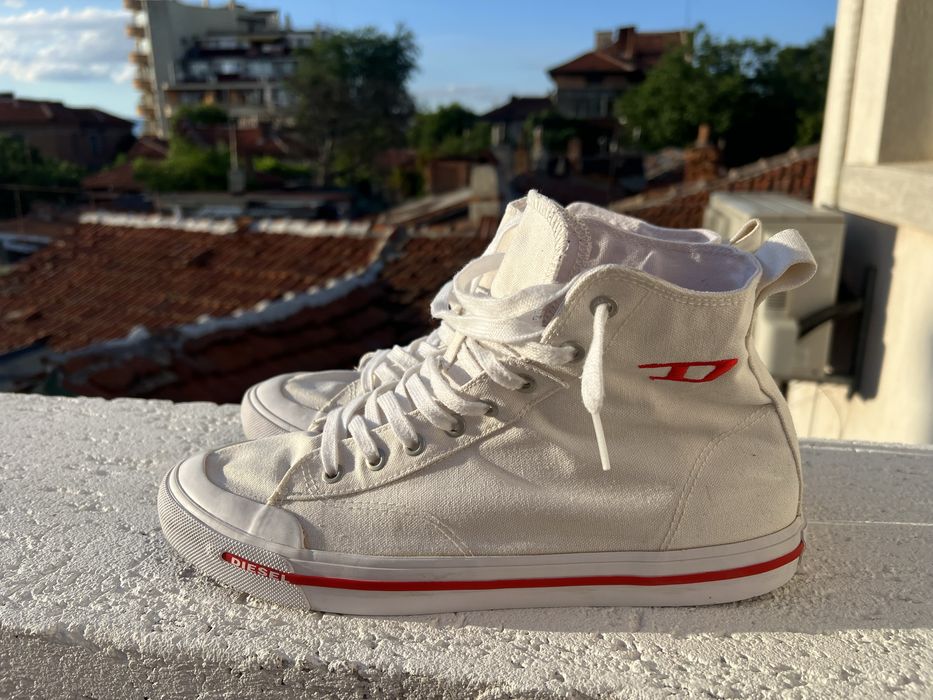 Diesel White 44