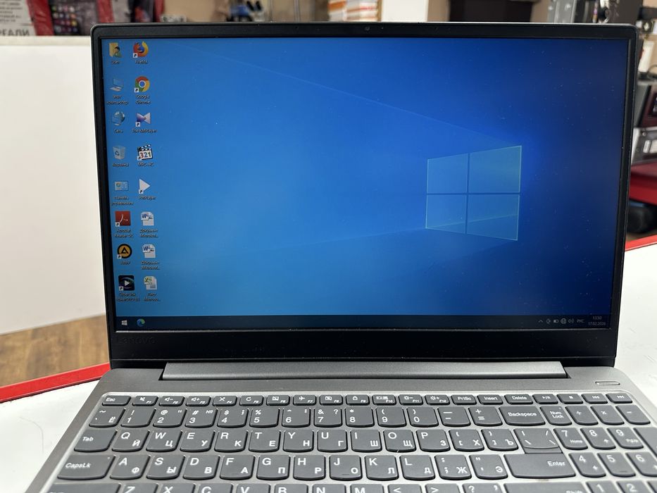 Lenovo ideapad-3 330S