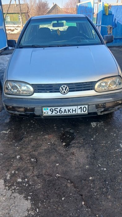Продам машину  срочно