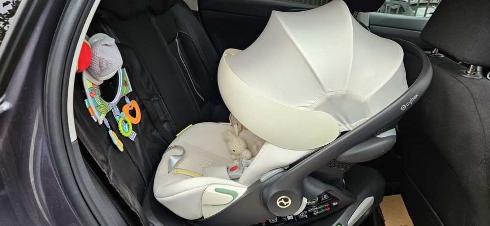 Cybex Clud G Plus i-Size Seashell Beige