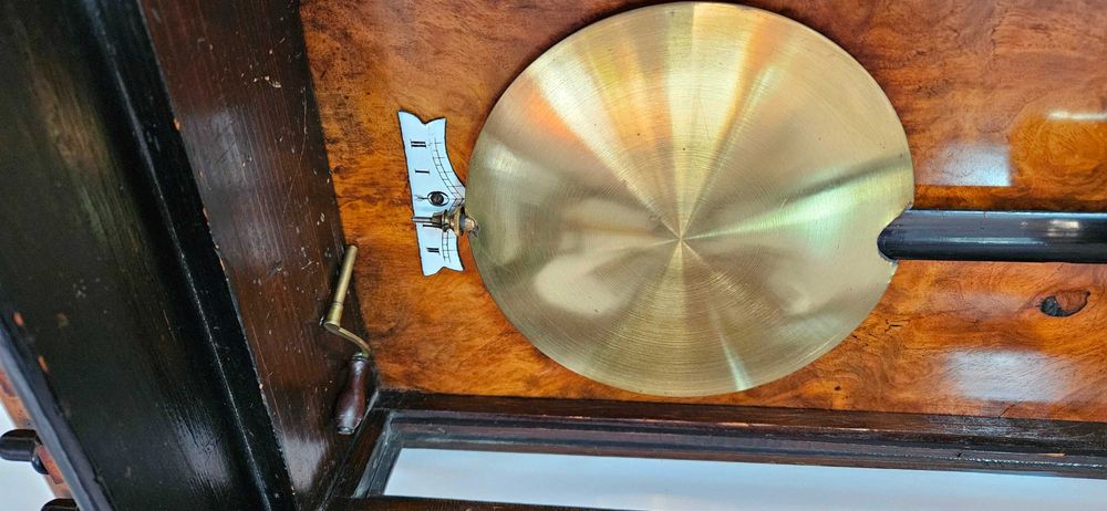 Ceas de perete cu pendul si o greutate  Biedermeier