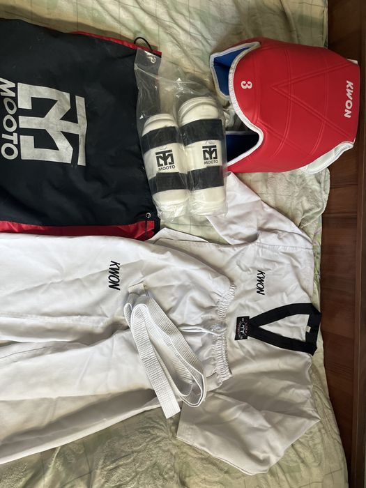 Комбо набор Kwon and Mooto, Taekwondo